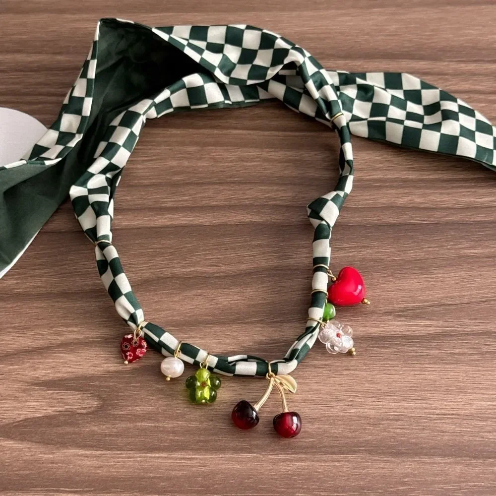 Fruit necklace Q150